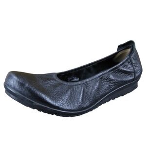 Arche Black Leather Round-Toe Slip-On Flat